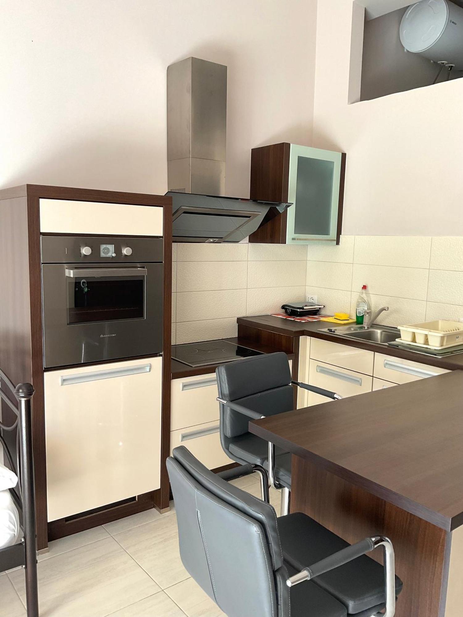 Mojito Beach Apartments With Free Parking Σαράντα Δωμάτιο φωτογραφία